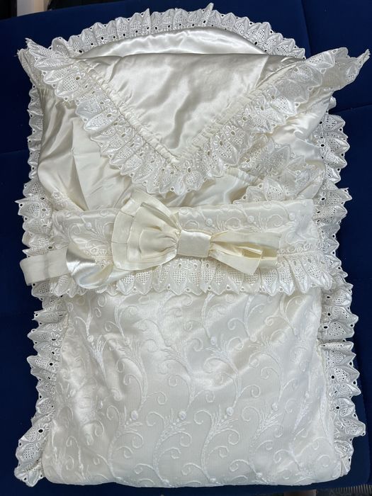 Продам конверт на выписку