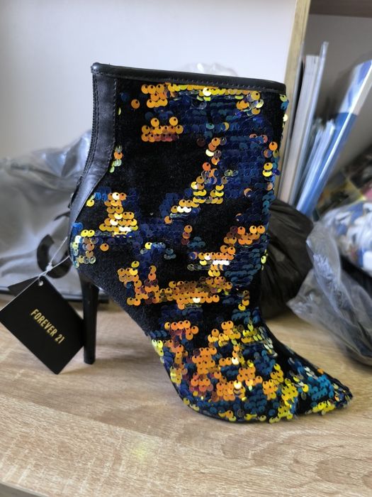 Замшевые лоферы новые, фирма Forever21, 37 размер, новые полусапожки