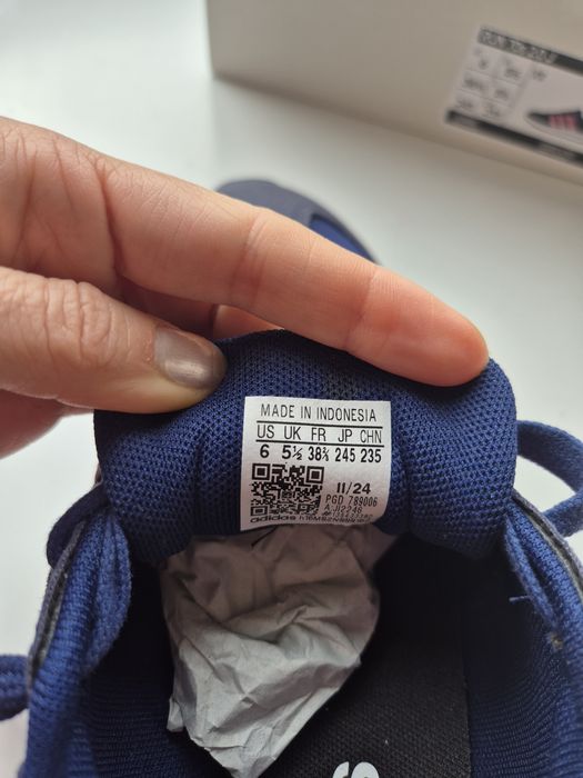Маратонки Adidas 38 2/3