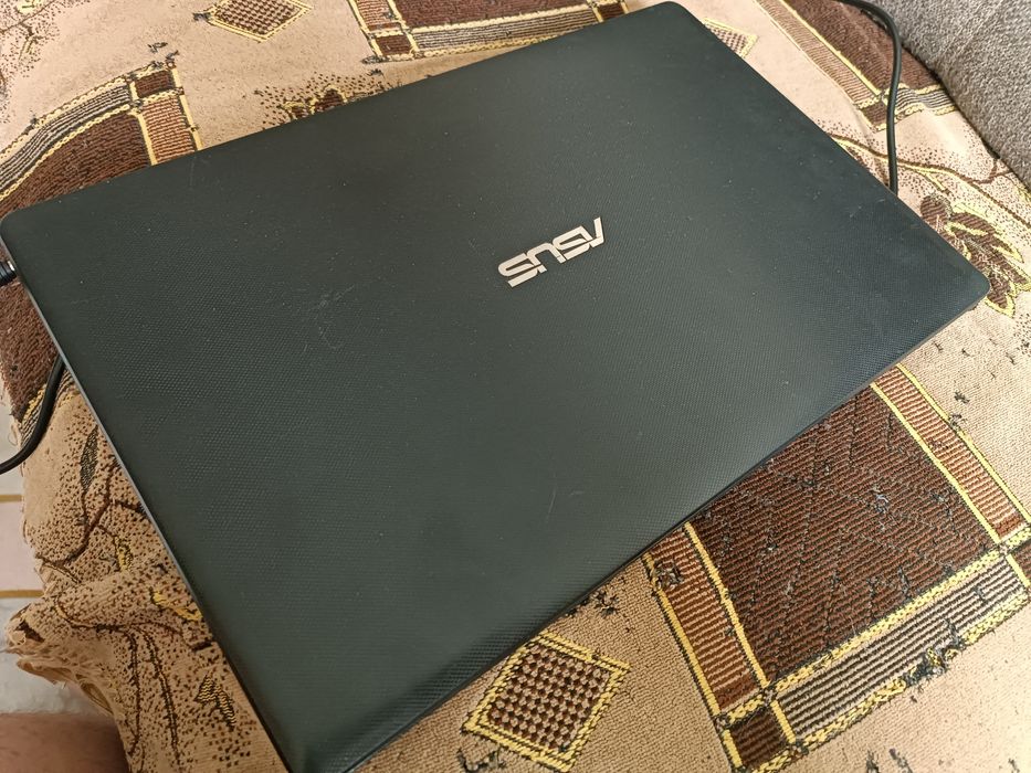 Продам ноутбук ASUS x550cl