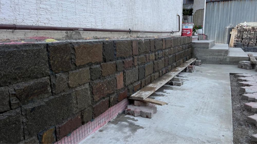 Плитняк пиленый, камень.