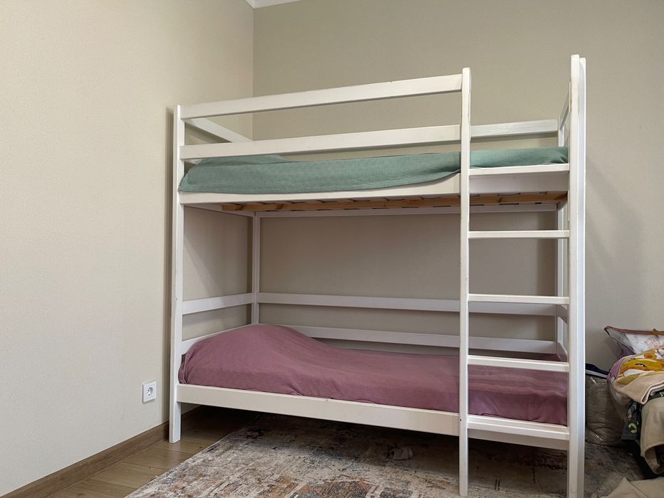 Кровать двухъярусная