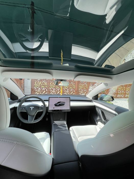 Tesla M3 Long Range AWD 2023 Unic proprietar