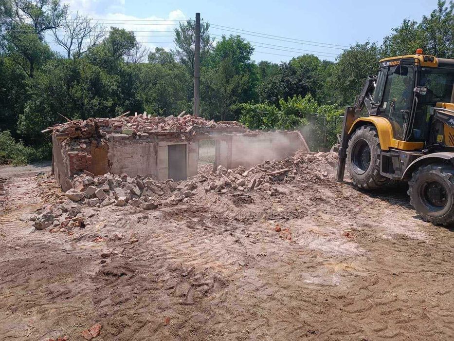 Събаряне на Сгради , Постройки и Извозване...
