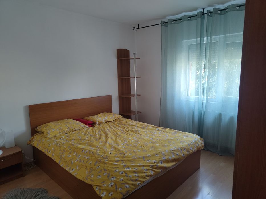 Chirie apartament cu 2 camere Rogerius, zona Decebal, mobilat  300 euro