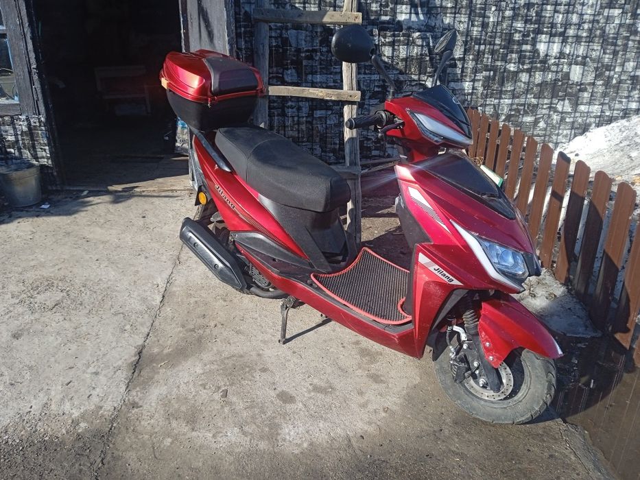 Продаётся скутерJilangM12