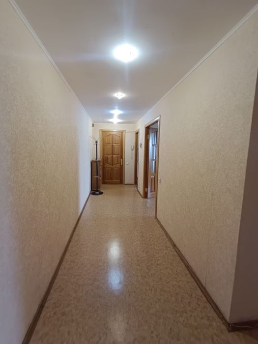 Продам трех  комнатную квартиру