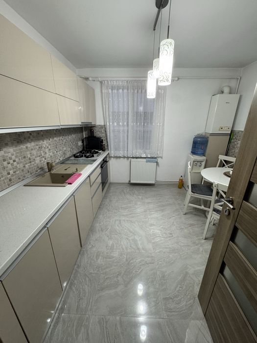 Vand apartament 3 camere gura campului decomandate