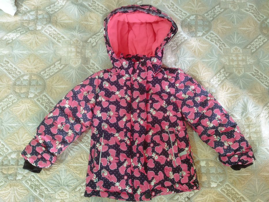 Отдам бесплатно куртки