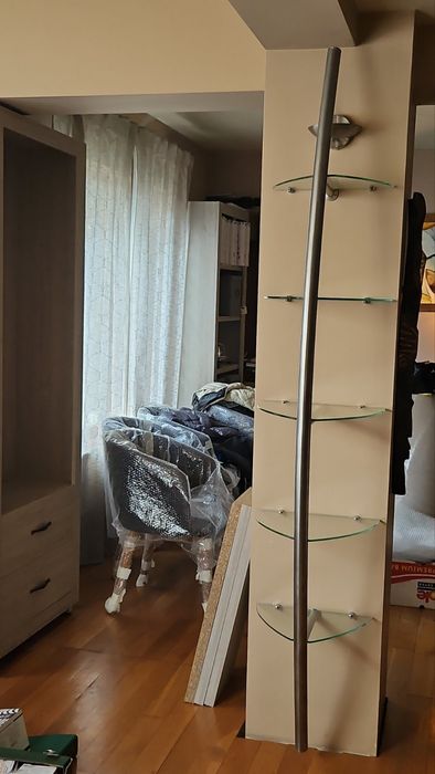 Етажерка с 5 рафта изработена от неръждаема стомана и стъкло