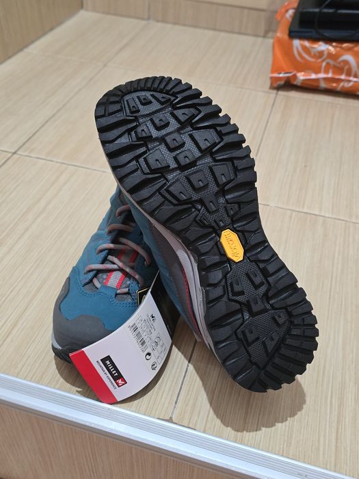 Bocanci munte, trekking shoes Millet, GoreTex, marime 39.5