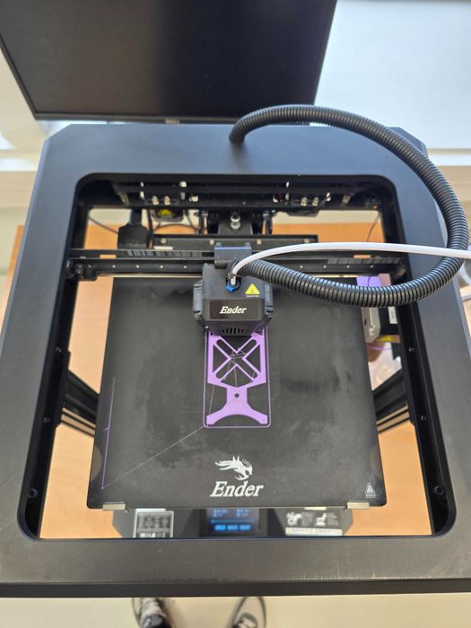 Imprimanta 3D - Creality Ender 7