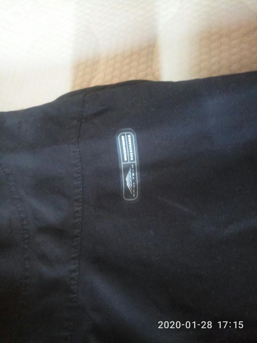 Продавам висок клас спортен туристически панталон с мембрана Columbia