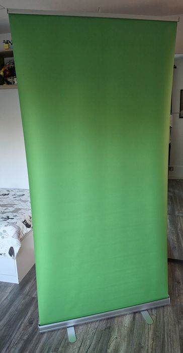 Green Screen Retractabil (Roll-up) – Fundal Verde Video/Foto / Streaming