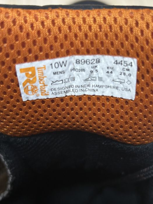 Продам спец обувь !