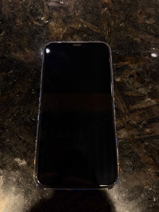 Продам Iphone 11
