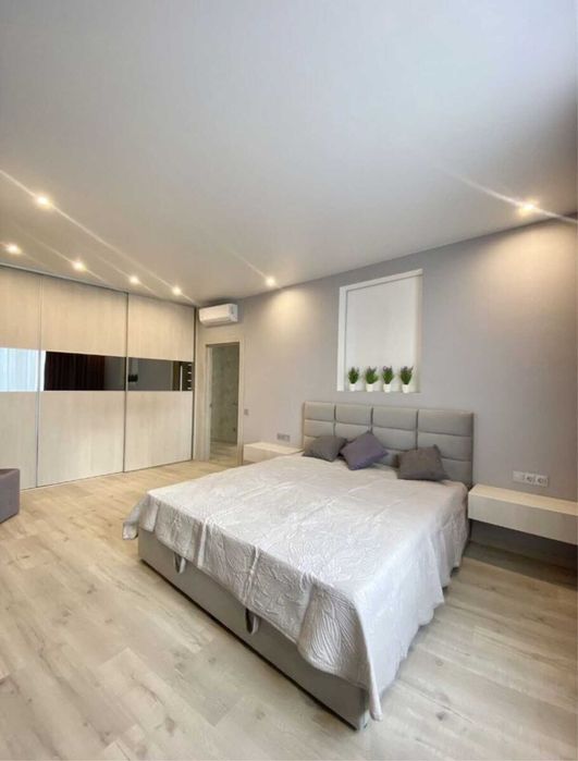 Дава се под наем Тристаен апартамент в София, Гео Милев - 87 кв.м за 714 € - Снимка #1