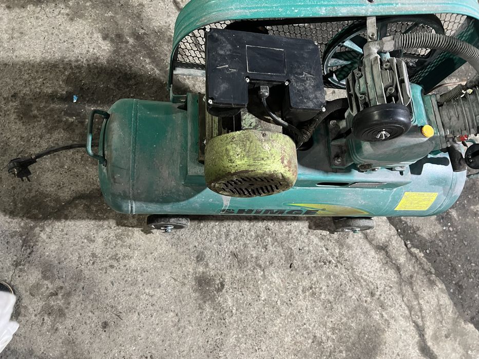 Компрессор 2поршенли.