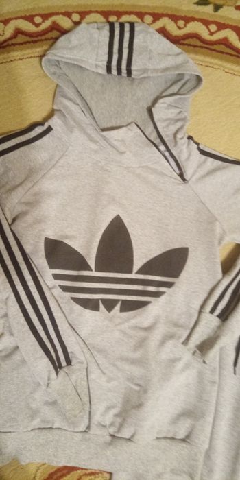 Костюм спортивный
Размер 44-46, б/у в отличном состоянии, мягкий трико