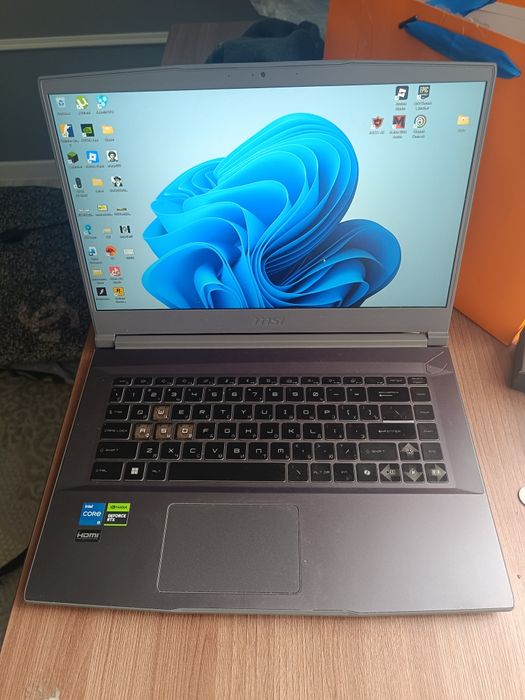 MSI, Ноутбук для игр и работы