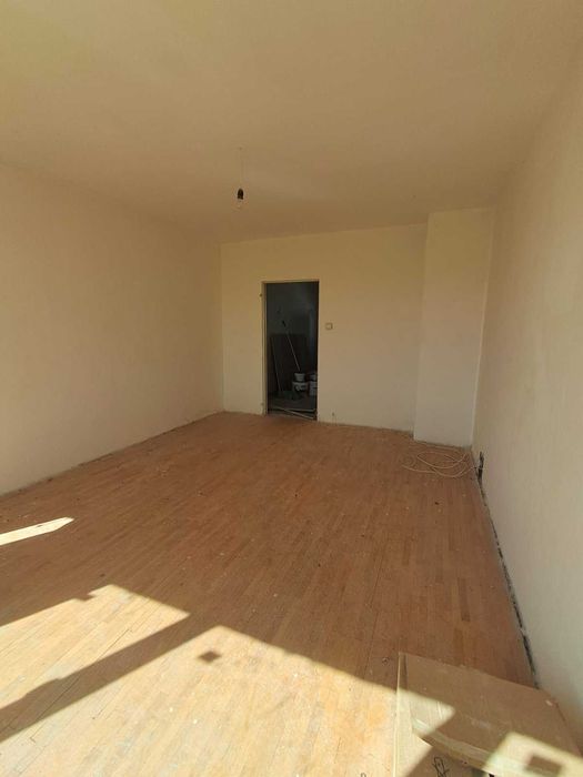 Продава се Тристаен апартамент в София, Света Троица - 80 кв.м за 2538 €/кв.м - Снимка #1