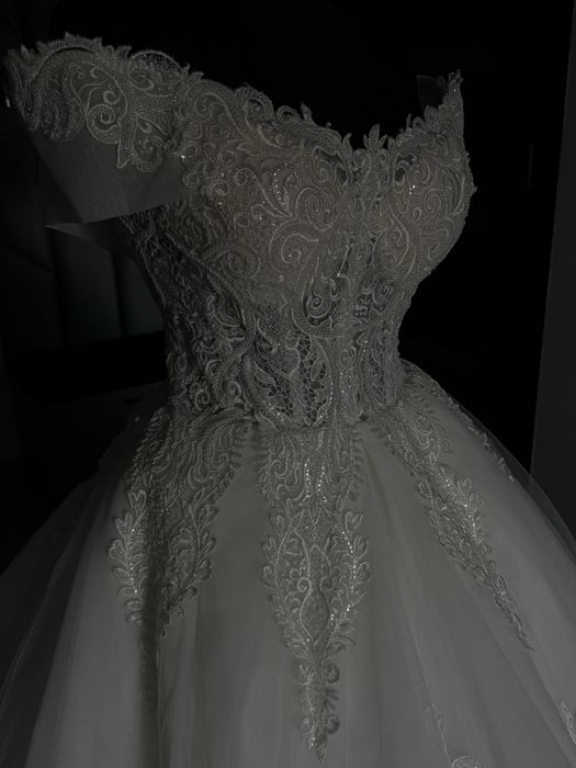 Vand rochie mireasa printesa