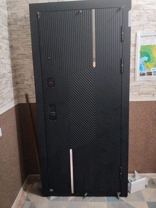 Дверь новая правая