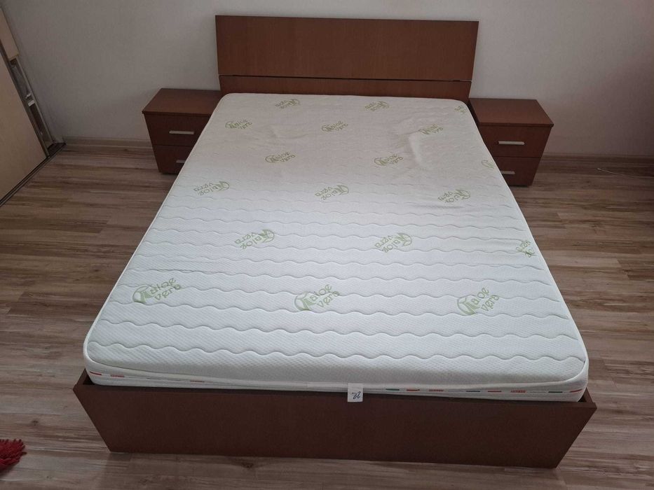 Vând pat 140x190 cu lada depozitare, saltea