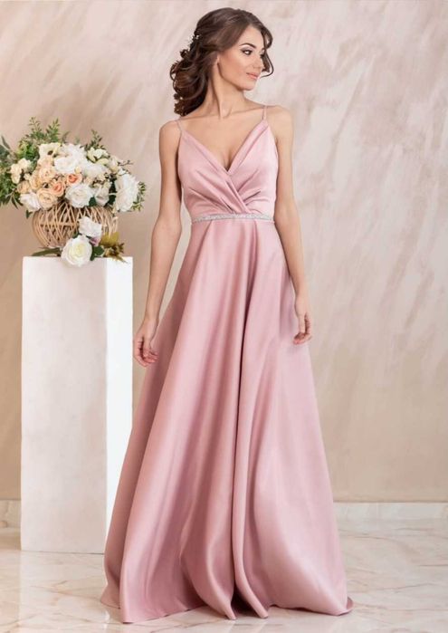 Дълга официална рокля