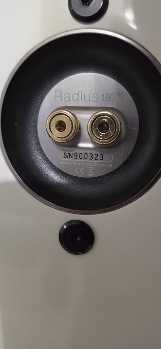Boxe de raft / perete  Monitor Audio Radius 180HD