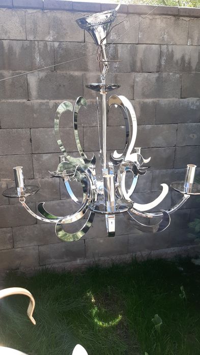 Продам шкаф , люстру,компьютерный стол