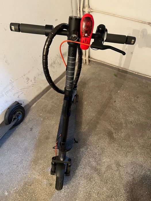 Vând trotinetă electrică Xiaomi elite