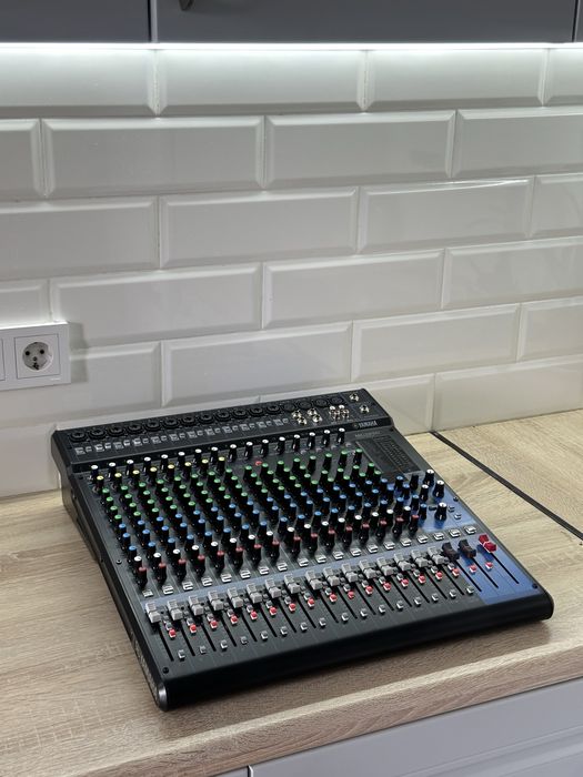 Yamaha mg20xu микшерный пульт