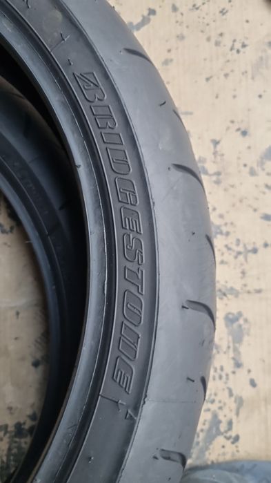 Set Anvelope Moto Bridgestone 120/70 ZR17// 180/55 ZR17 Stare Perfectă