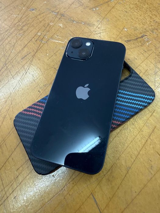 продаю айфон 13