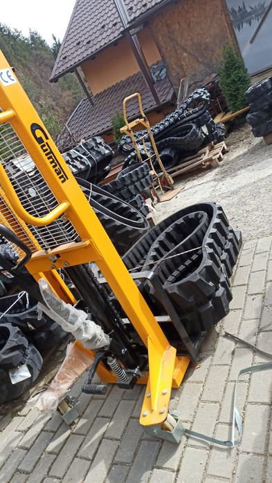 Senile de cauciuc cu perii de capat