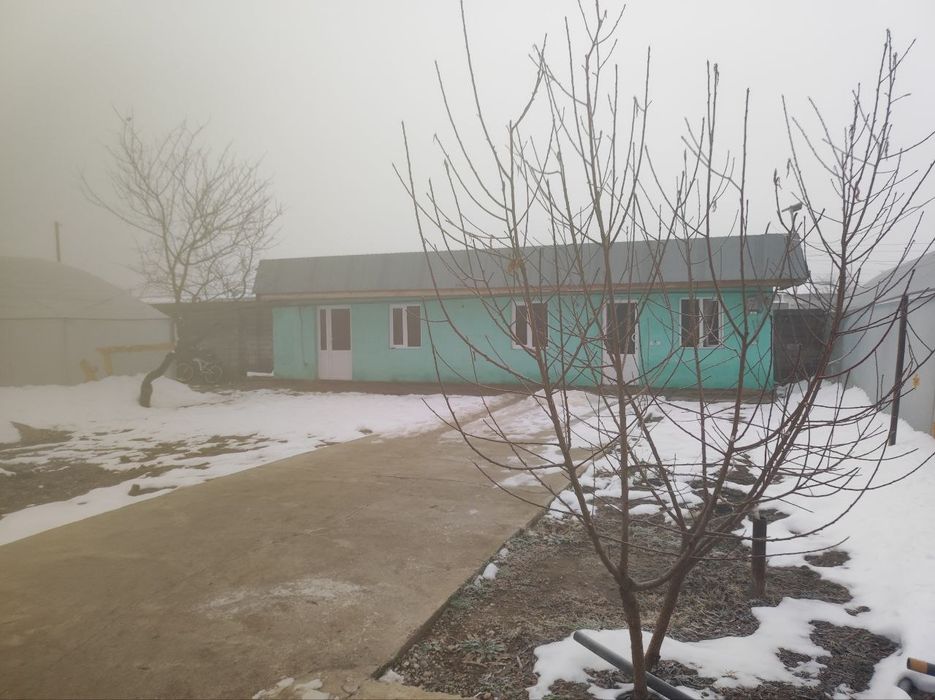 Sirdaryo shaharda 24 sothli uy sotiladi