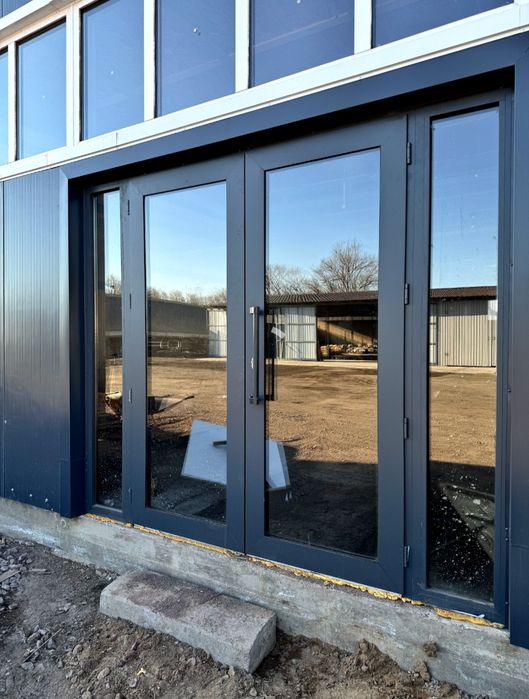 Алюминиевые перегородки,двери,витражи