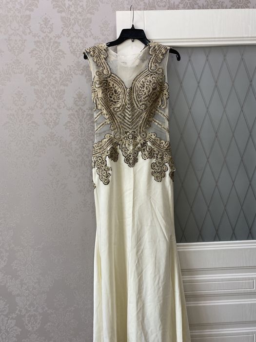 Палатье вечернее в пол макси