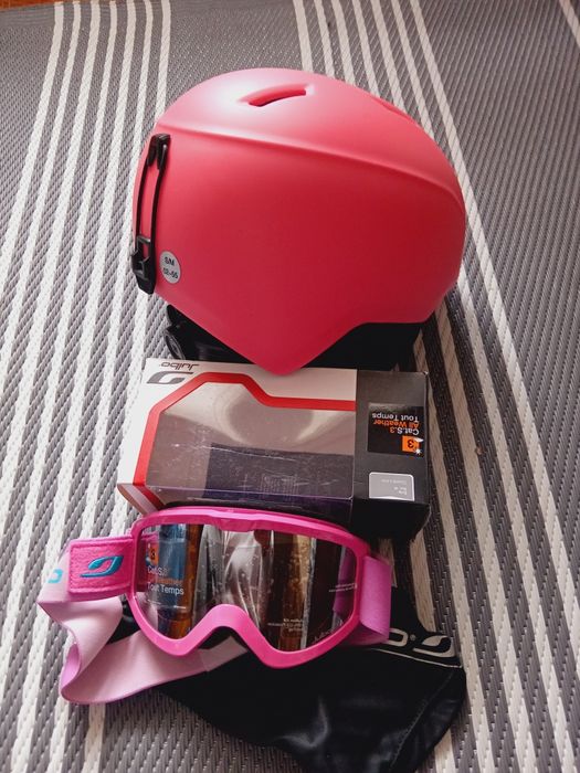 Нови комплект каска  и очила