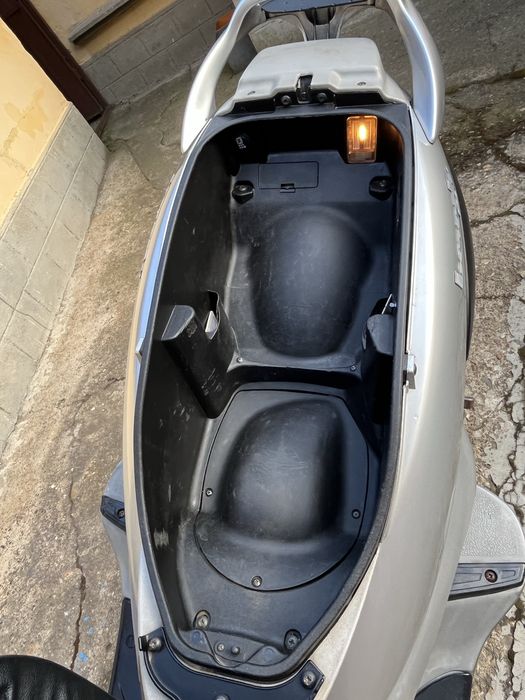 Piaggio Beverly 200