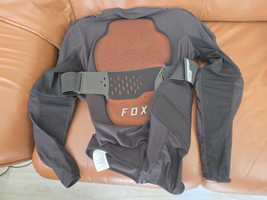 FOX BASEFRAME PRO DЗO JACKET BLACK - L / Л Ризница с протектори за колело / мотори / ски / сноуборд