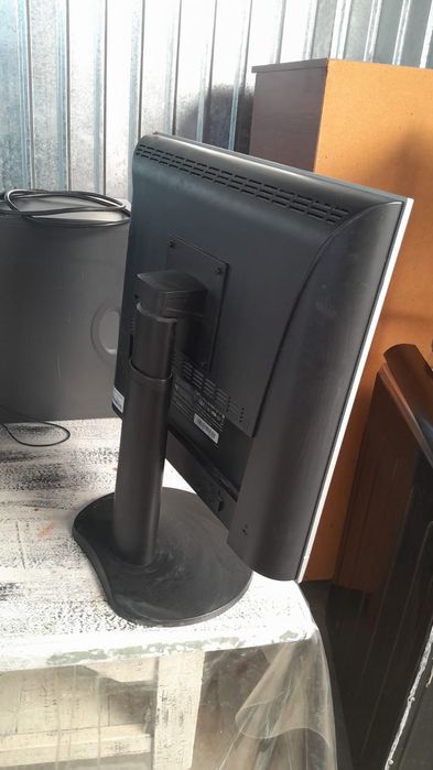 Монитор, в рабочем состоянии