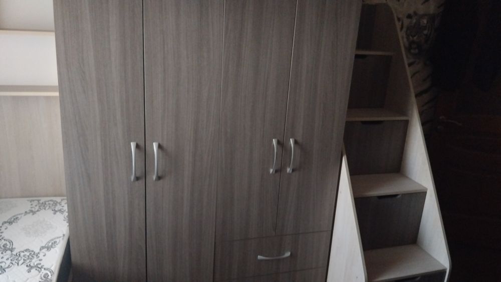 Продам детскую , кровать двухярусная