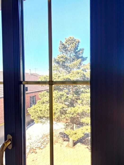 ,,,  Продам 6-ти комнатный ДОМ в ГОРОДЕ