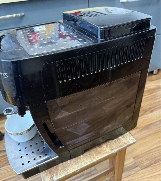 Кофемашина DeLonghi Magnifica s