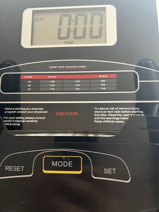 Bicicleta de exercitii E410N de la TECHFIT