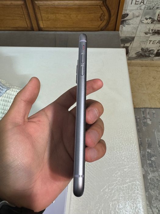 Продам IPhone 11