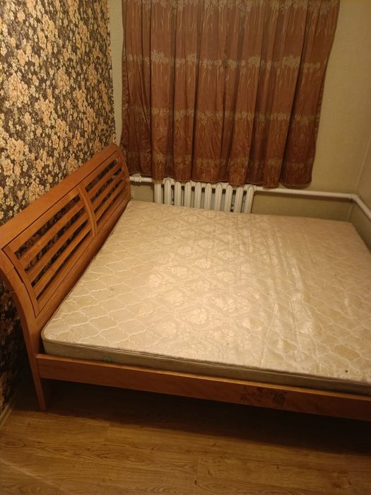 Продам двухспальную кровать