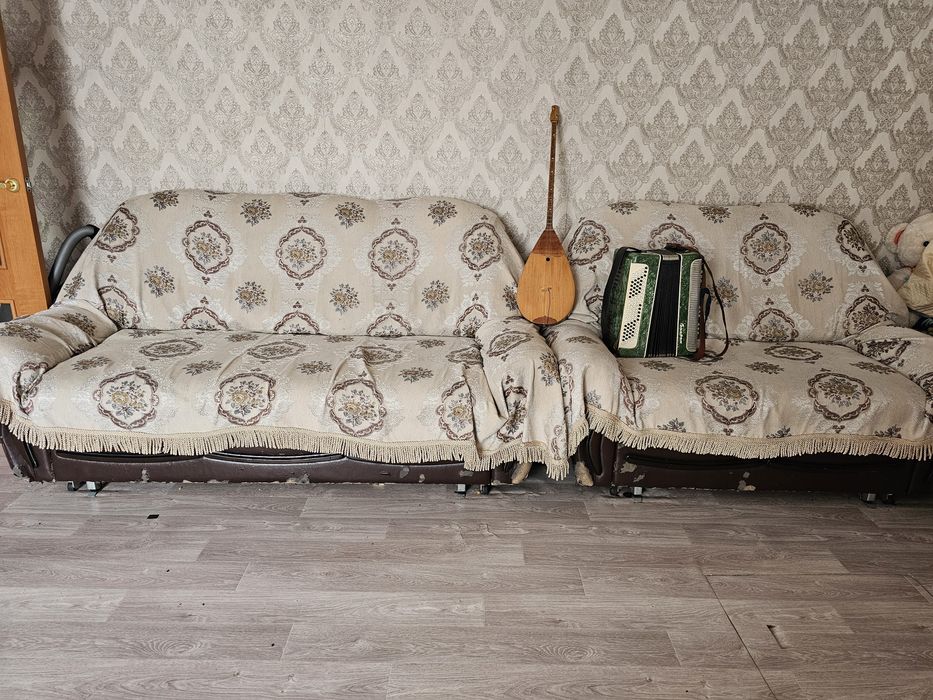 Диван еще маленький диван